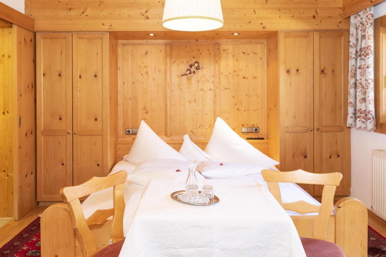 Pension Edelweiss Alpbach Bagian luar foto