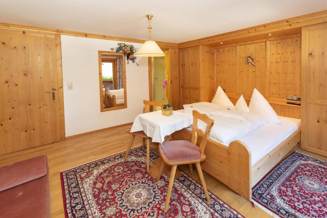 Pension Edelweiss Alpbach Bagian luar foto